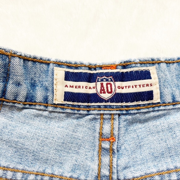 Vintage high waisted jean shorts sz 12 - Picture 2 of 6